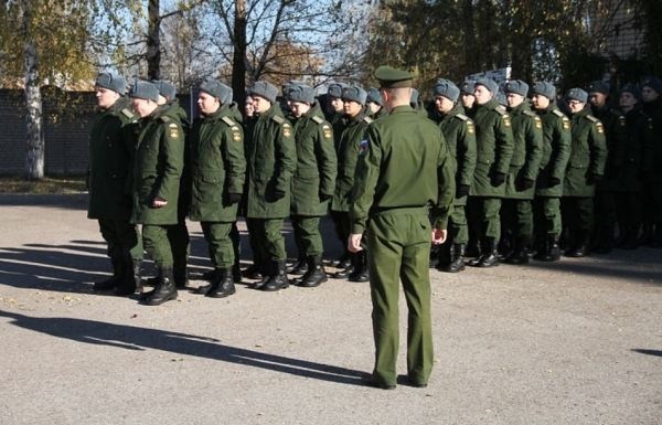 При наличии образования