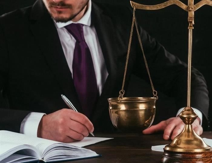 Как адвокаты по уголовным делам готовят стратегию защиты
