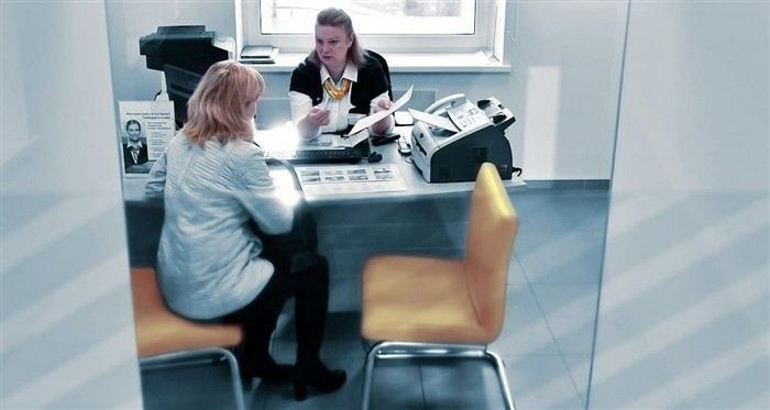 Роль поручителей и созаемщиков в ситуации с призывом заемщика