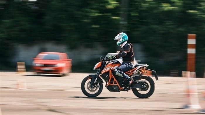 Как проходит сдача экзаменов для водителей с подкатегорией 