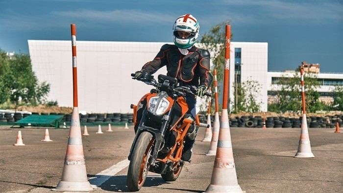 Какую цену платить за обучение и экзамен для открытия прав на более мощные мотоциклы?