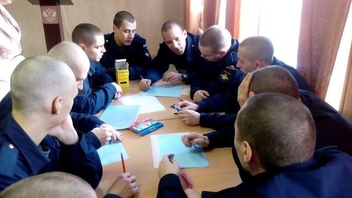 Управление уровнем стресса во время высокоинтенсивных групповых занятий