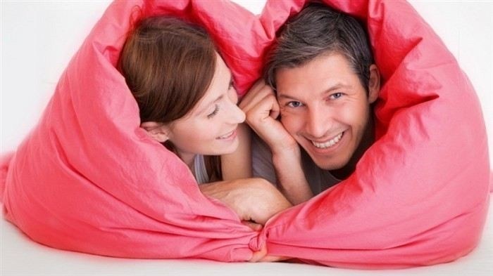 Что оцените при общении с парнем старше на 10 лет?