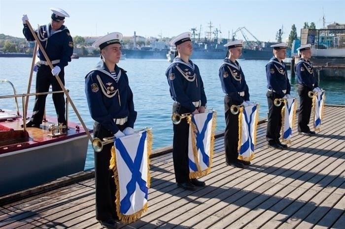 Служба по контракту в военно-морском флоте