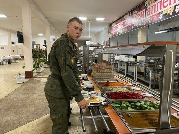 Какие проблемы питания встречаются в армейских столовых?