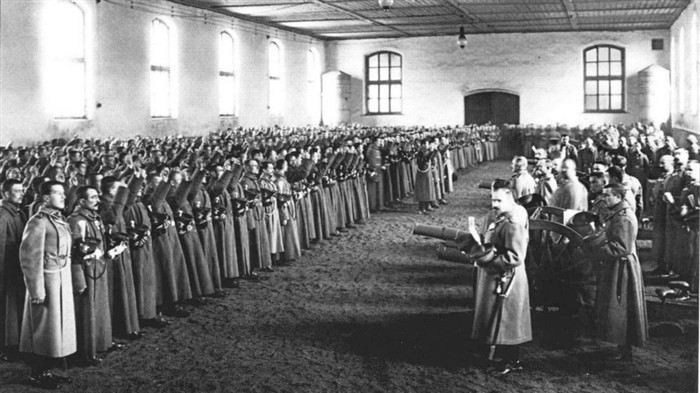 Процедура принятия воинской присяги: от армейских до гражданских обязанностей